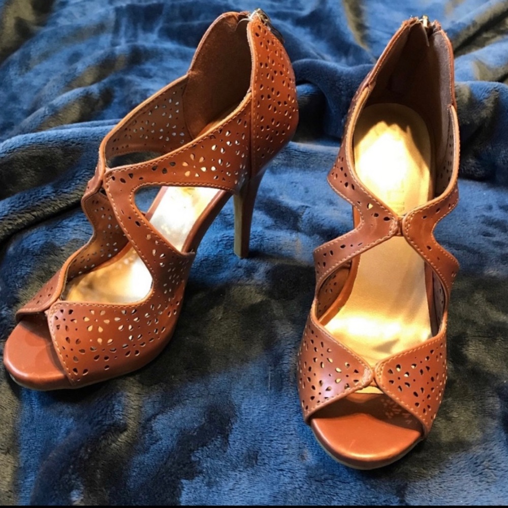Madeline Brown Pumps